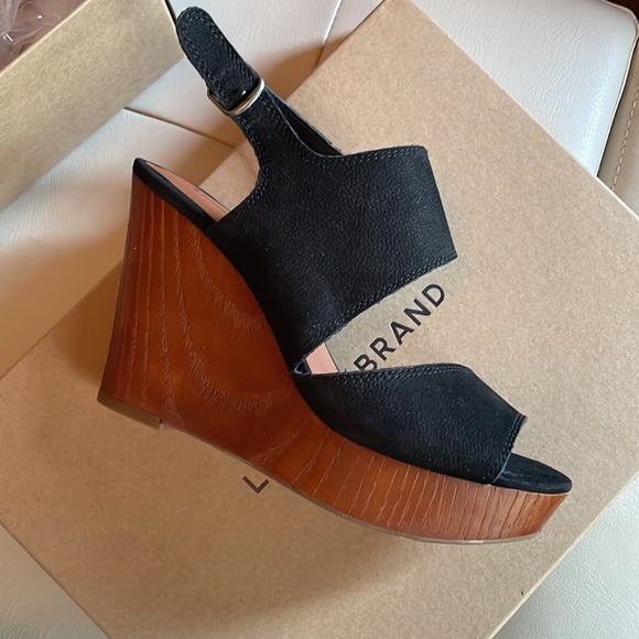 Lucky Brand NWT Black suede leather Wedges . Size 8.5 never worn still in box - Picture 2 of 7
